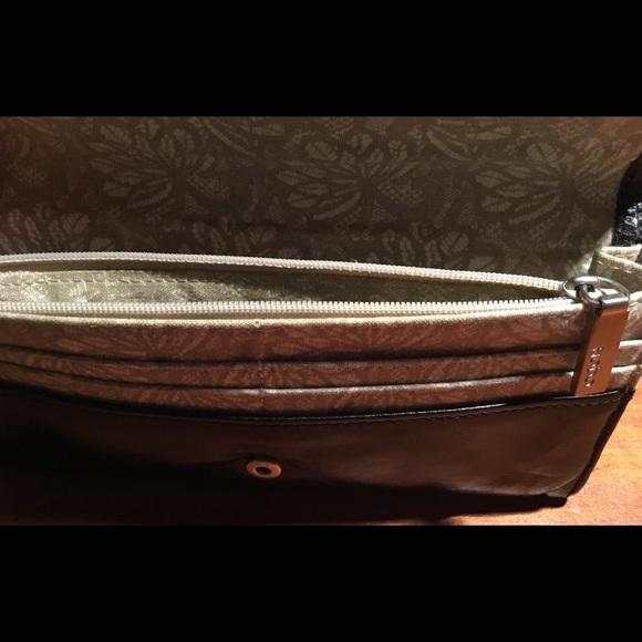 ❤️SOLD❤️Hobo International Black Leather Wallet - Picture 5 of 7